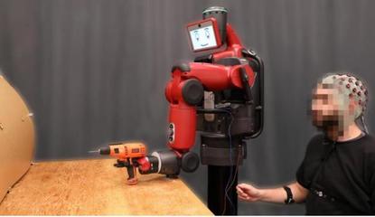 麻省理工学院开发新界面系统 用思维控制阻止机器人犯错