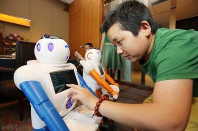 想制造机器人,就去这4所日本学校!